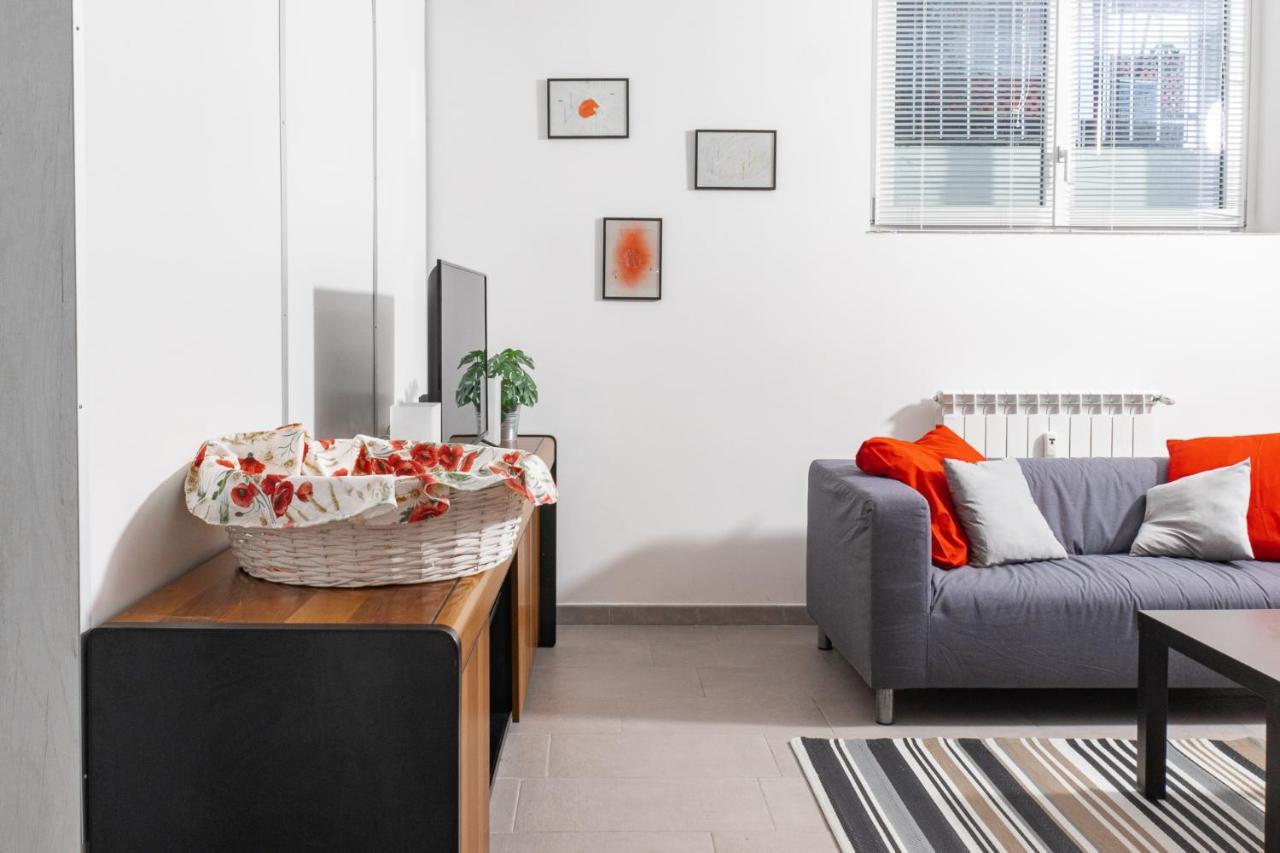 Staurenghi Red Apartment Varese Dış mekan fotoğraf
