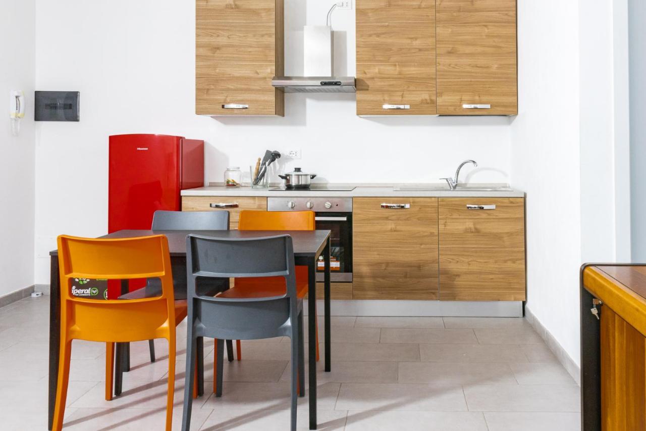 Staurenghi Red Apartment Varese Dış mekan fotoğraf