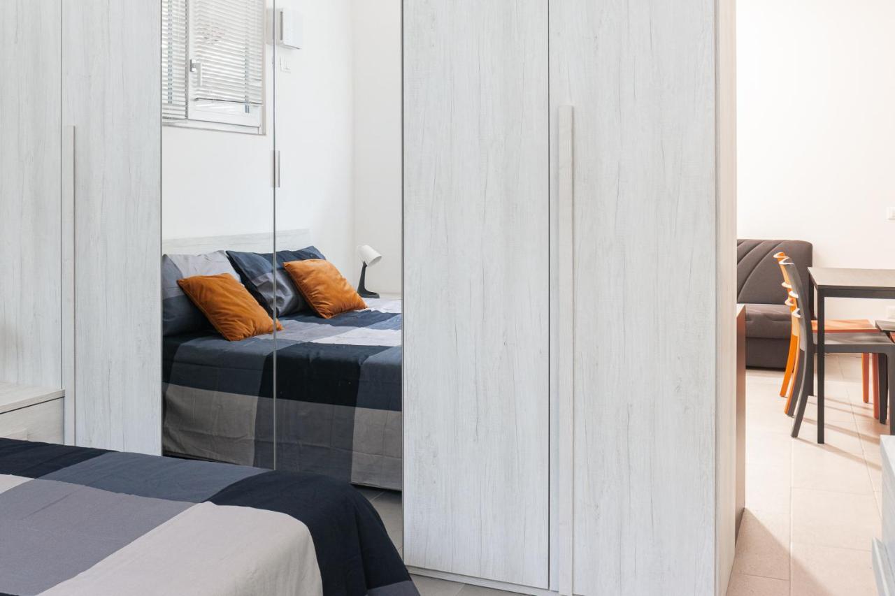 Staurenghi Red Apartment Varese Dış mekan fotoğraf